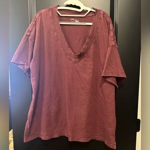 Aerie  V-Neck Burgundy  t-shirt xl